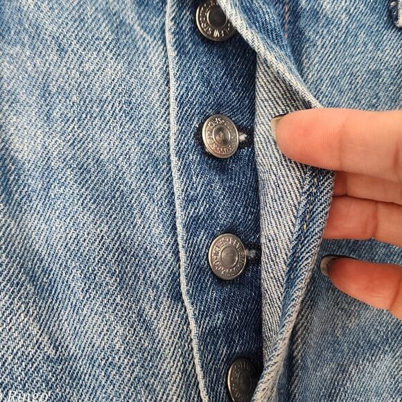 Levi’s 501® Distressed High-Rise Straight Jeans Light Wash W29 L28 - Picture 5 of 12